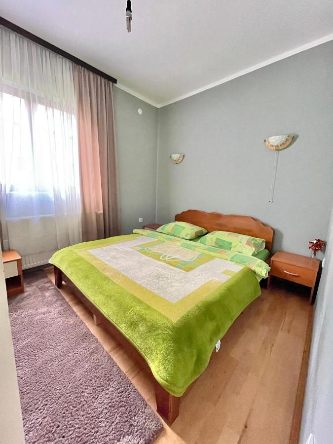 Underwoods Zabljak Guesthouse ภายนอก รูปภาพ