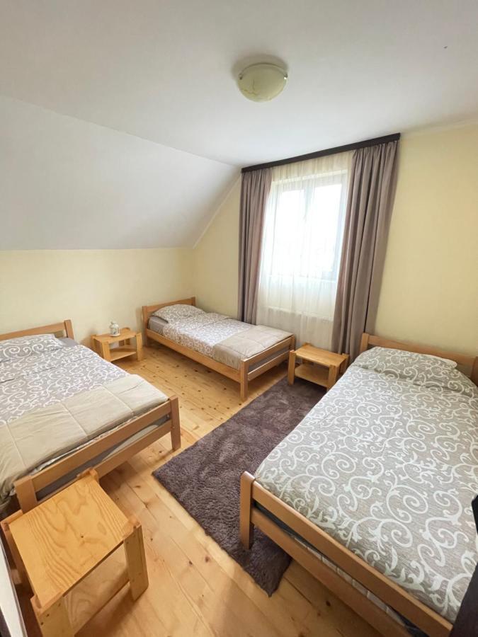 Underwoods Zabljak Guesthouse ภายนอก รูปภาพ