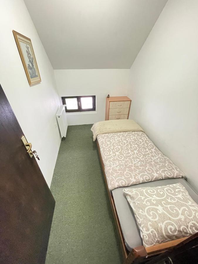Underwoods Zabljak Guesthouse ภายนอก รูปภาพ