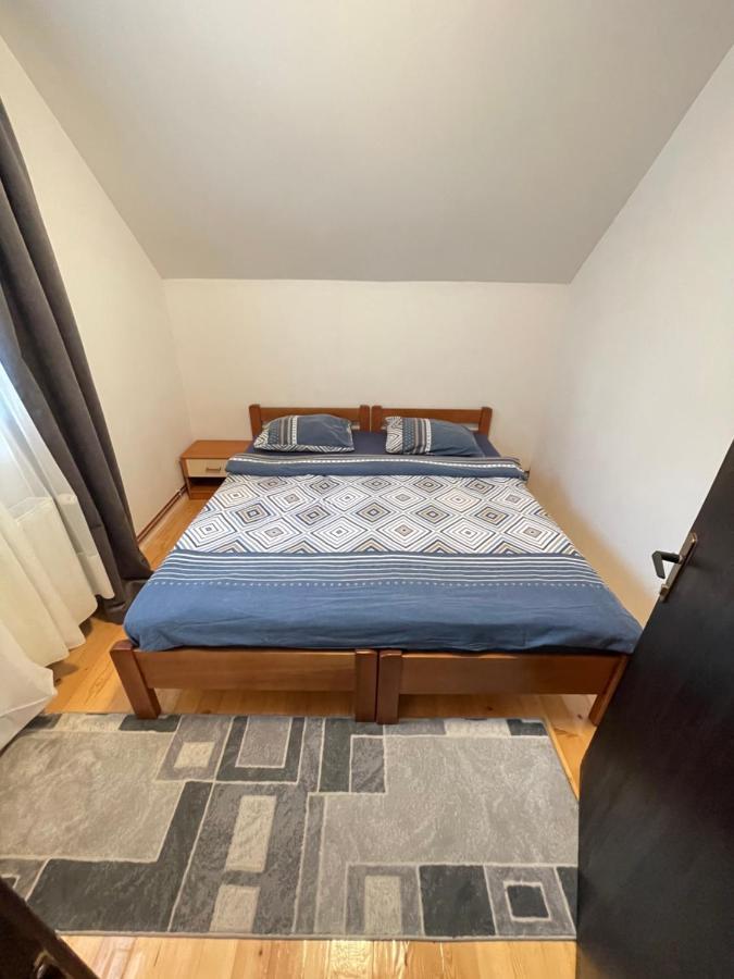 Underwoods Zabljak Guesthouse ภายนอก รูปภาพ