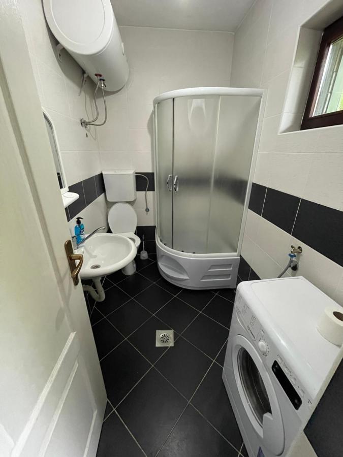Underwoods Zabljak Guesthouse ภายนอก รูปภาพ