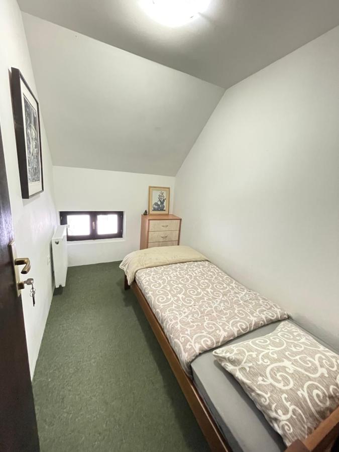 Underwoods Zabljak Guesthouse ภายนอก รูปภาพ