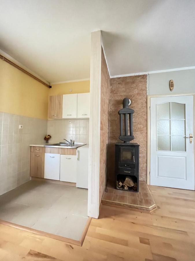 Underwoods Zabljak Guesthouse ภายนอก รูปภาพ