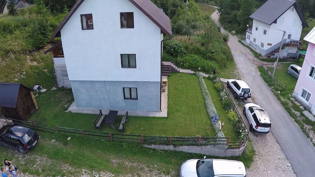 Underwoods Zabljak Guesthouse ภายนอก รูปภาพ